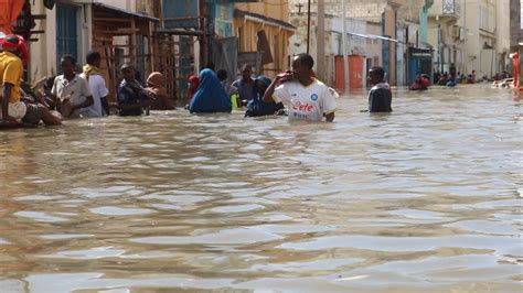 S­o­m­a­l­i­’­d­e­k­i­ ­s­e­l­i­n­ ­b­i­l­a­n­ç­o­s­u­ ­k­a­t­l­a­n­ı­y­o­r­:­ ­5­0­ ­ö­l­ü­